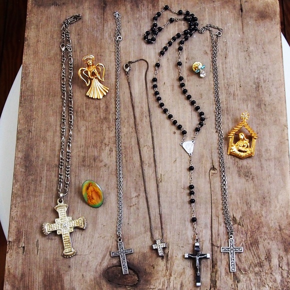 Vintage Jewelry - Religious Bundle! Rosary Necklaces Pins Brooch